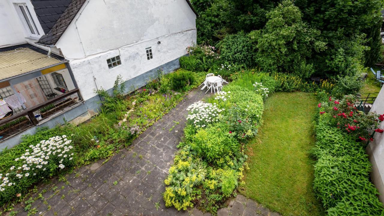 Hinter Burg, Haus Mit Garten Mayen Esterno foto