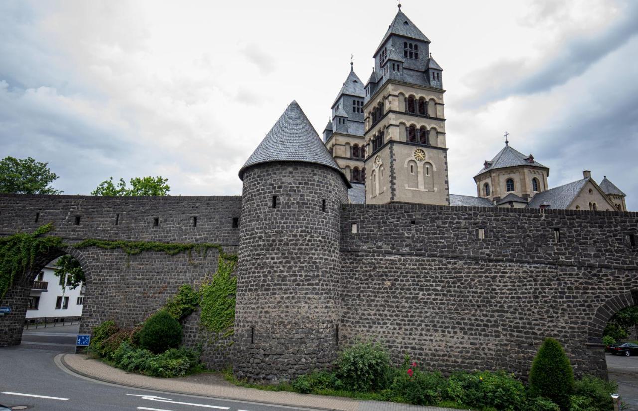 Hinter Burg, Haus Mit Garten Mayen Esterno foto