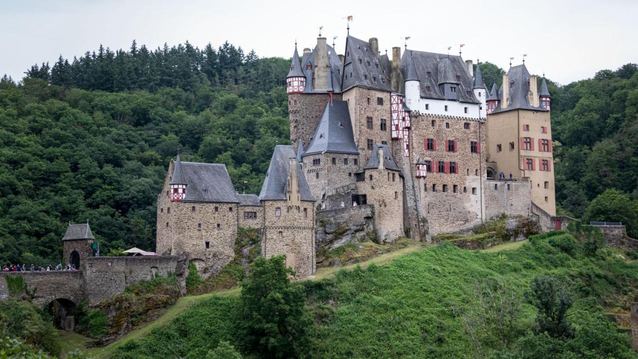 Hinter Burg, Haus Mit Garten Mayen Esterno foto